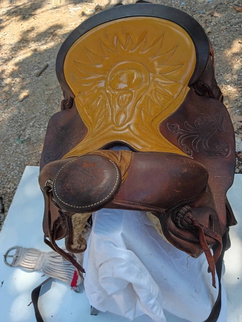 Vtg Keyston Western Leather Saddle with Yellow Tooled Seat